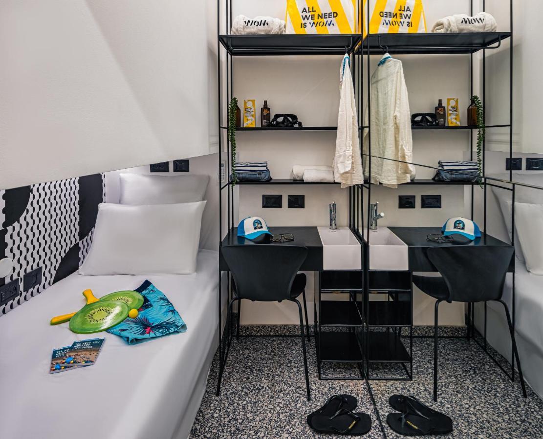Wom Beach Pod Hotel - A Member Of Brown Hotels テル・アビブ エクステリア 写真